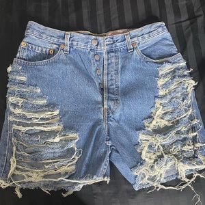 Vintage - Custom Levi Shorts W33xL32